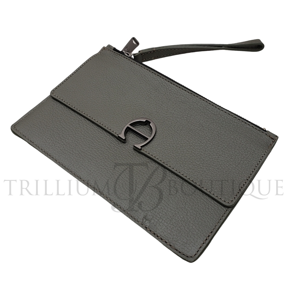 ETIENNE AIGNER Wristlet Clutch Medium Army Green Leather Clare Pebbled Finish